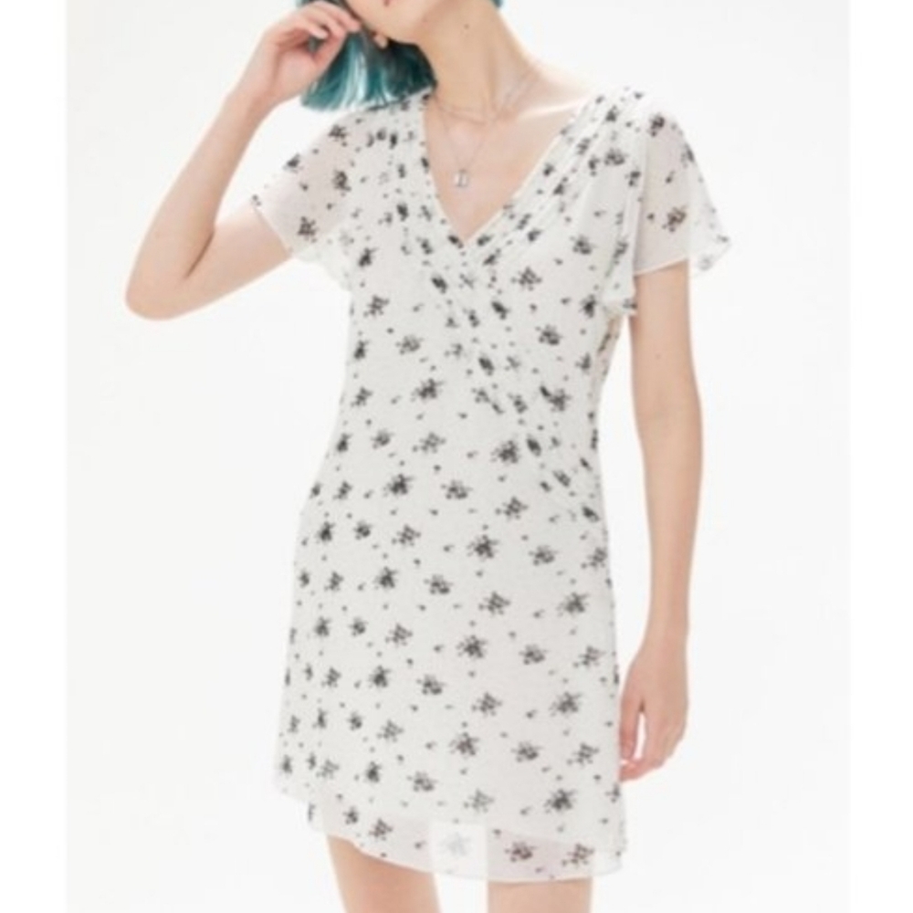 Urban Outfitters Rosalee V Neck White And Black Floral Mini Dress Size Small